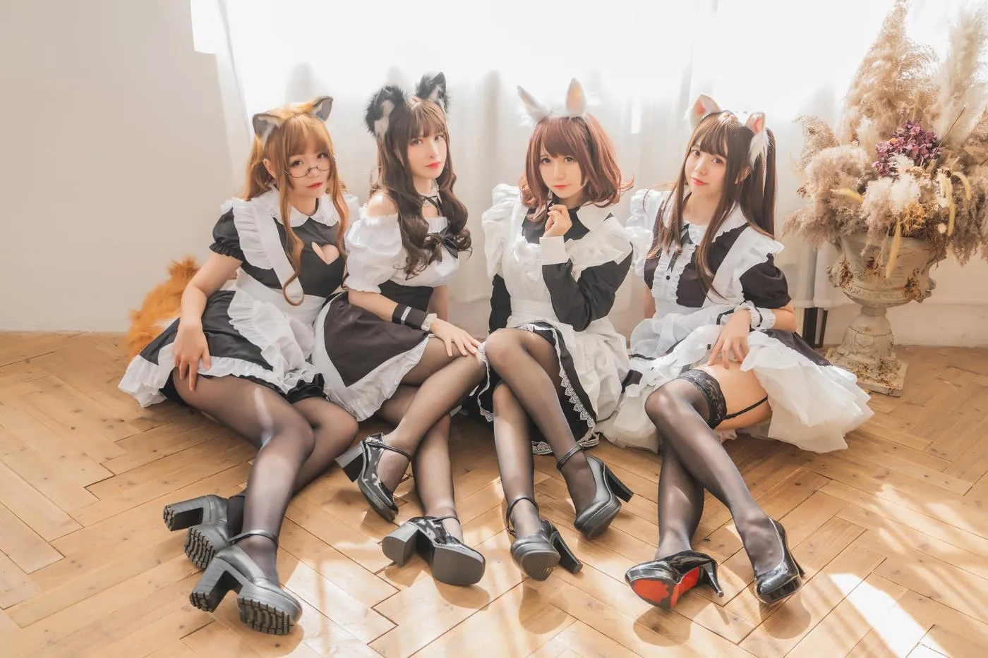 小野妹子w – NO.48 &白金&宅夏&前羽 四人彼女电子档 [77P]插图1
